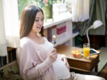 Confinement only sitting new mummy more trouble